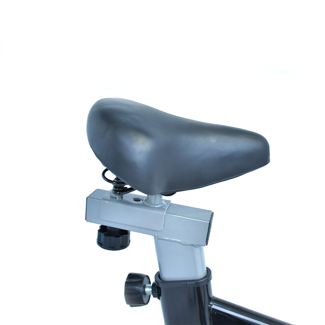 BICICLETA ESTATICA SPINNING BIKE PORTATOMATODO, PANEL PARA CELULAR /  TABLET, 2 COMPARTIMENTOS EXTRA PARA BEBIDAS